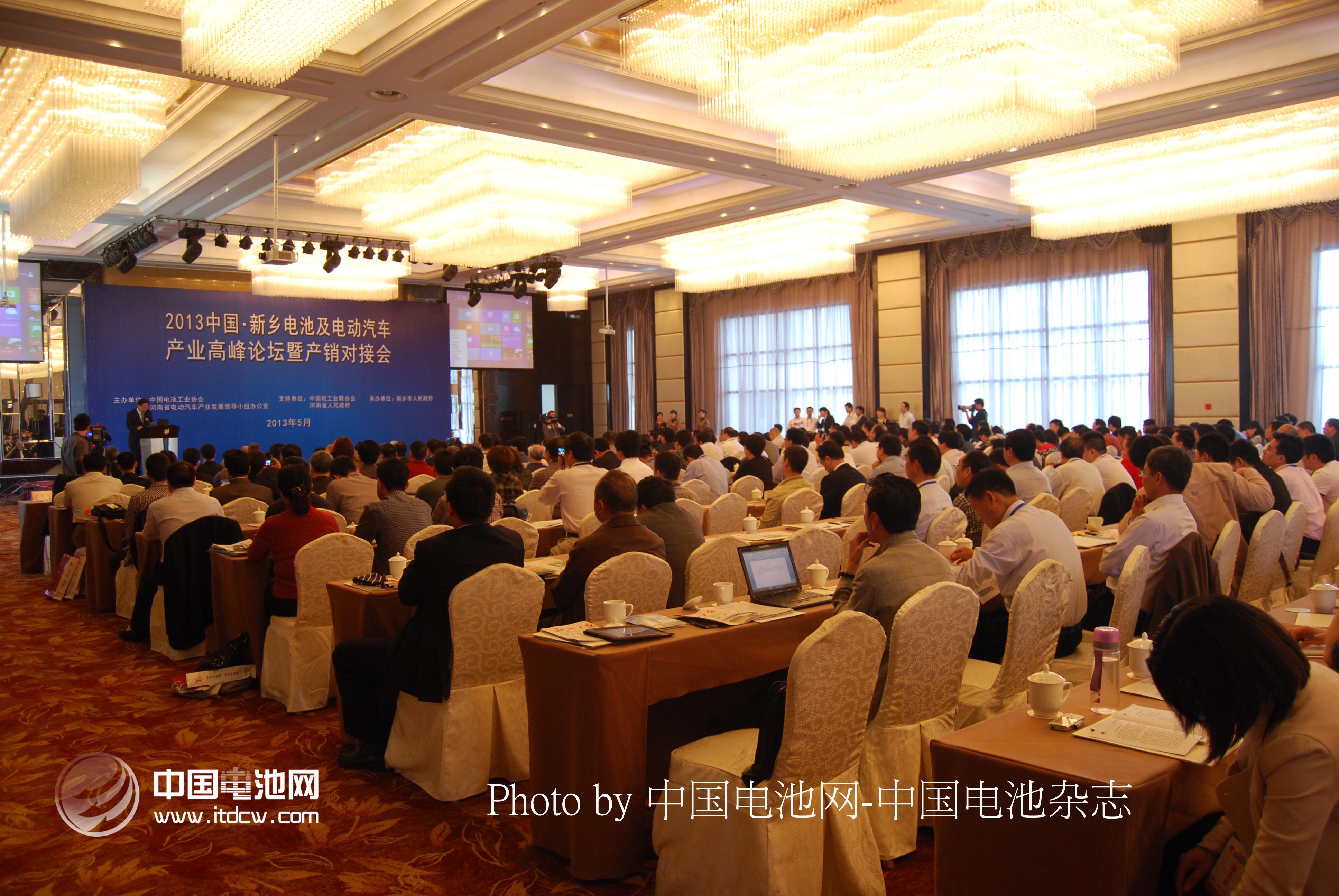 動力電池成“香餑餑” 突破技術瓶頸是關鍵