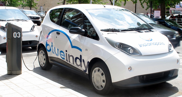 新能源汽車產業鏈訂單飽滿 市場爆發在即