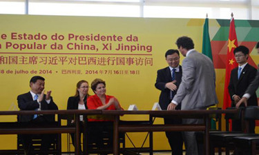 習(xí)近平見證比亞迪鐵電池項目簽約