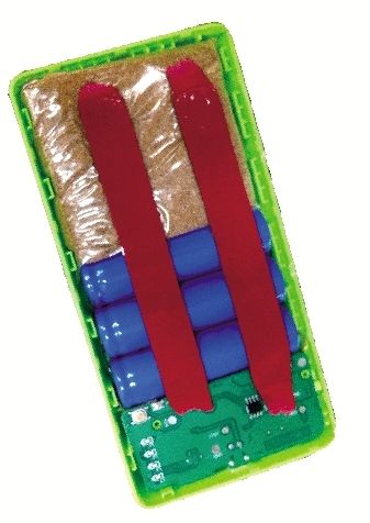 鄭州新鄭機場查獲黑心充電寶 不裝電池裝沙子