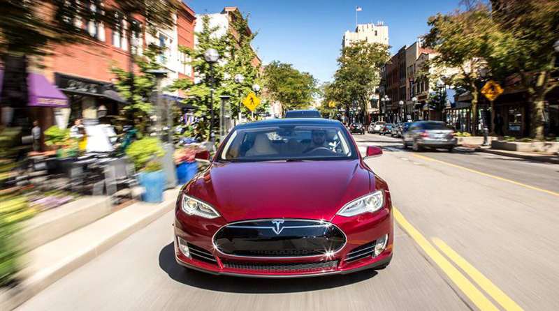 特斯拉調整售后政策：電池組8年不限里程保修