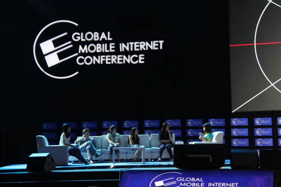 “智能”系列成互聯(lián)網(wǎng)大會新熱點 智能穿戴智能交通苦樂不均