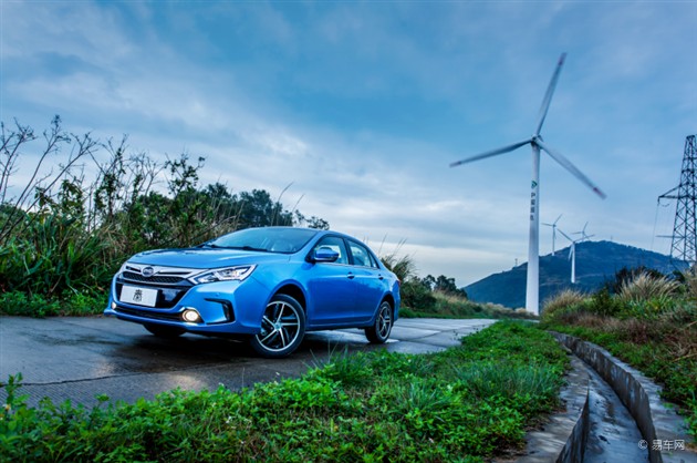 比亞迪書寫“中國(guó)創(chuàng)造”奇跡：從銷量冠軍到技術(shù)高手