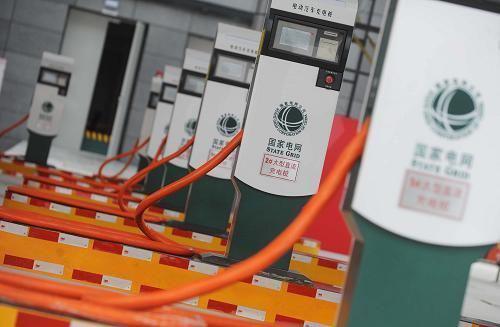 標(biāo)準(zhǔn)要統(tǒng)一 莫讓充電尷尬拖累新能源車發(fā)展 標(biāo)準(zhǔn)要統(tǒng)一 莫讓充電尷尬拖累新能源車發(fā)展