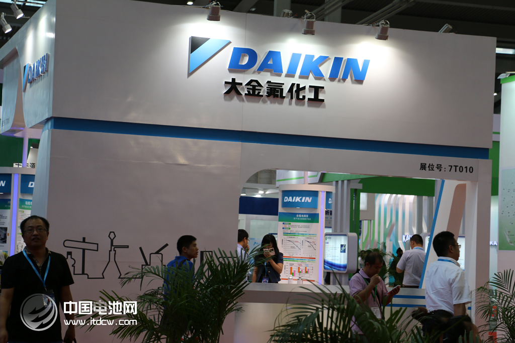 發(fā)展新能源汽車 讓市場選擇合適的技術(shù)路線