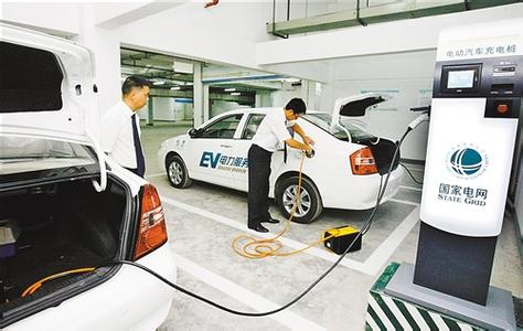 快速充電進小區車庫 居民給電動車充電要投幣？