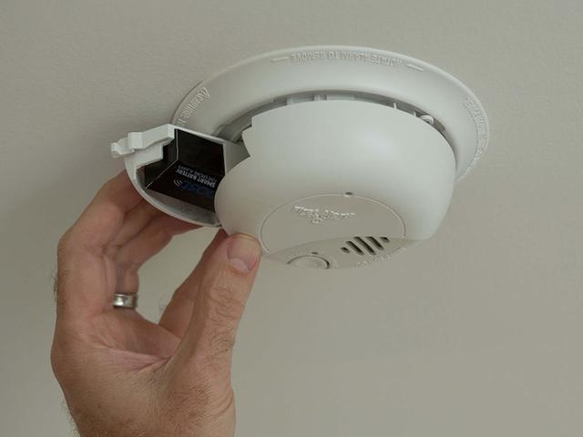 智能電池讓普通煙霧報警器也能向手機發(fā)警報