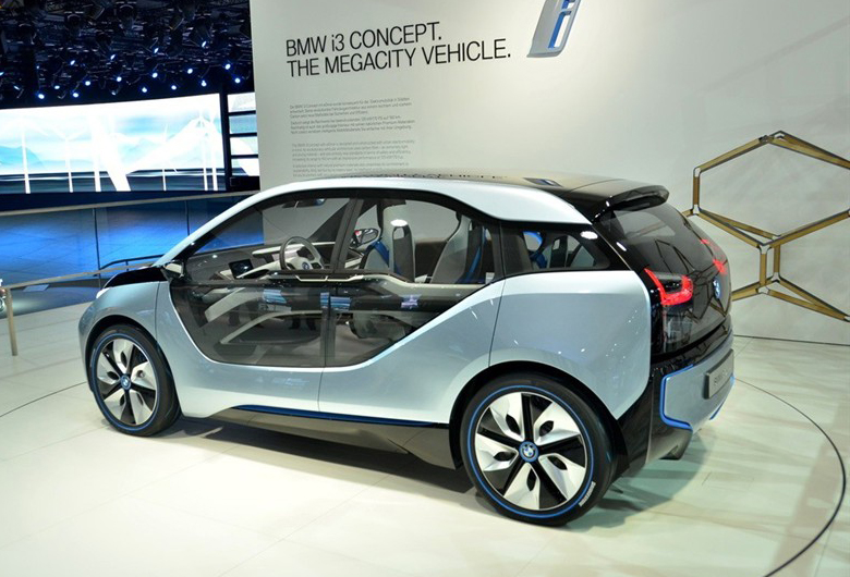 中國掀新能源汽車熱潮 外媒稱引發(fā)產(chǎn)能過剩擔(dān)憂