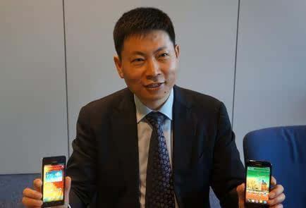 日前，余承東在一次活動中表示小米只能跟華為的榮耀競爭，余承東的這番話透露出了對小米的不以為然。按理說，今天小米的估值已經超過了450億美元，而雷軍本人也成為了身價過百億美元的大富豪，為何余承東卻始終看不起雷軍呢？