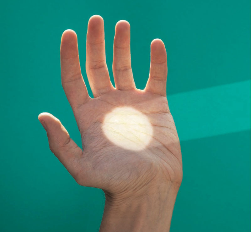 為什么太陽能發電的成本比風力發電和水力發電高？