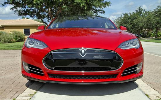 你來(lái)我往 蘋果開(kāi)出高薪引誘特斯拉工程師加盟