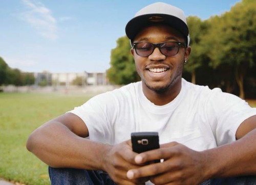 微軟計劃與深圳廠商合作 面向非洲推出低端手機 微軟計劃與深圳廠商合作 面向非洲推出低端手機