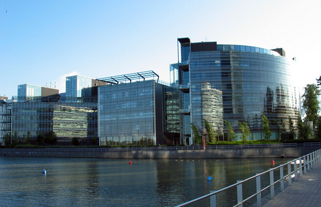 諾基亞的跌宕起伏：從高峰跌落引發芬蘭全國性危機