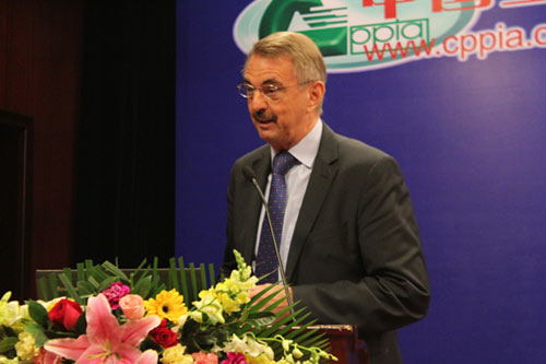 布魯克納公司研發負責人Jürgen Breil