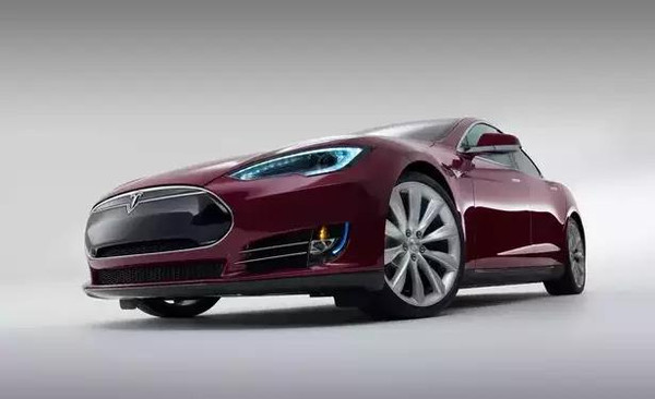 馬斯克承諾：超級(jí)充電站對(duì)特斯拉車(chē)主永久免費(fèi) 