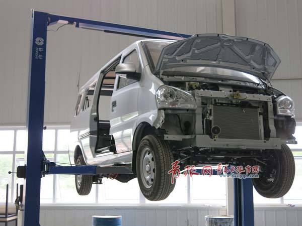 首輛青島造電動(dòng)汽車(chē)將下線 一天可產(chǎn)200輛