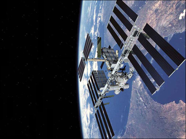 俄"聯盟號"飛船用一塊太陽能電池即可安全飛行