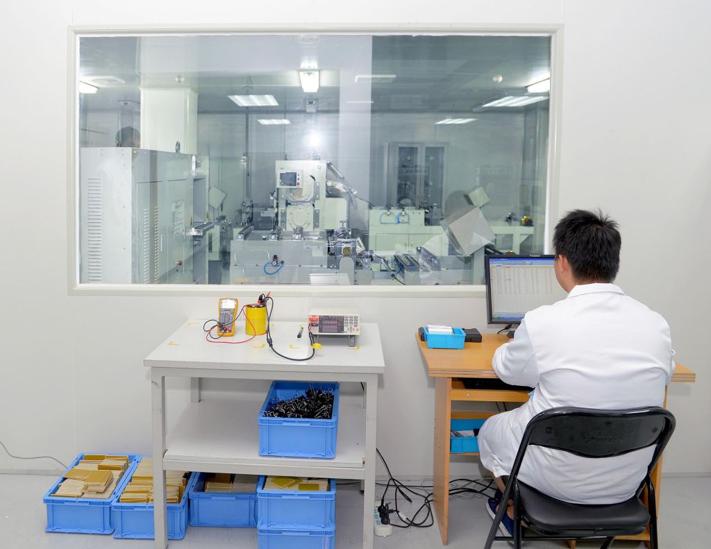 含硅鋰電池在南京試生產 能量密度達700WH/L