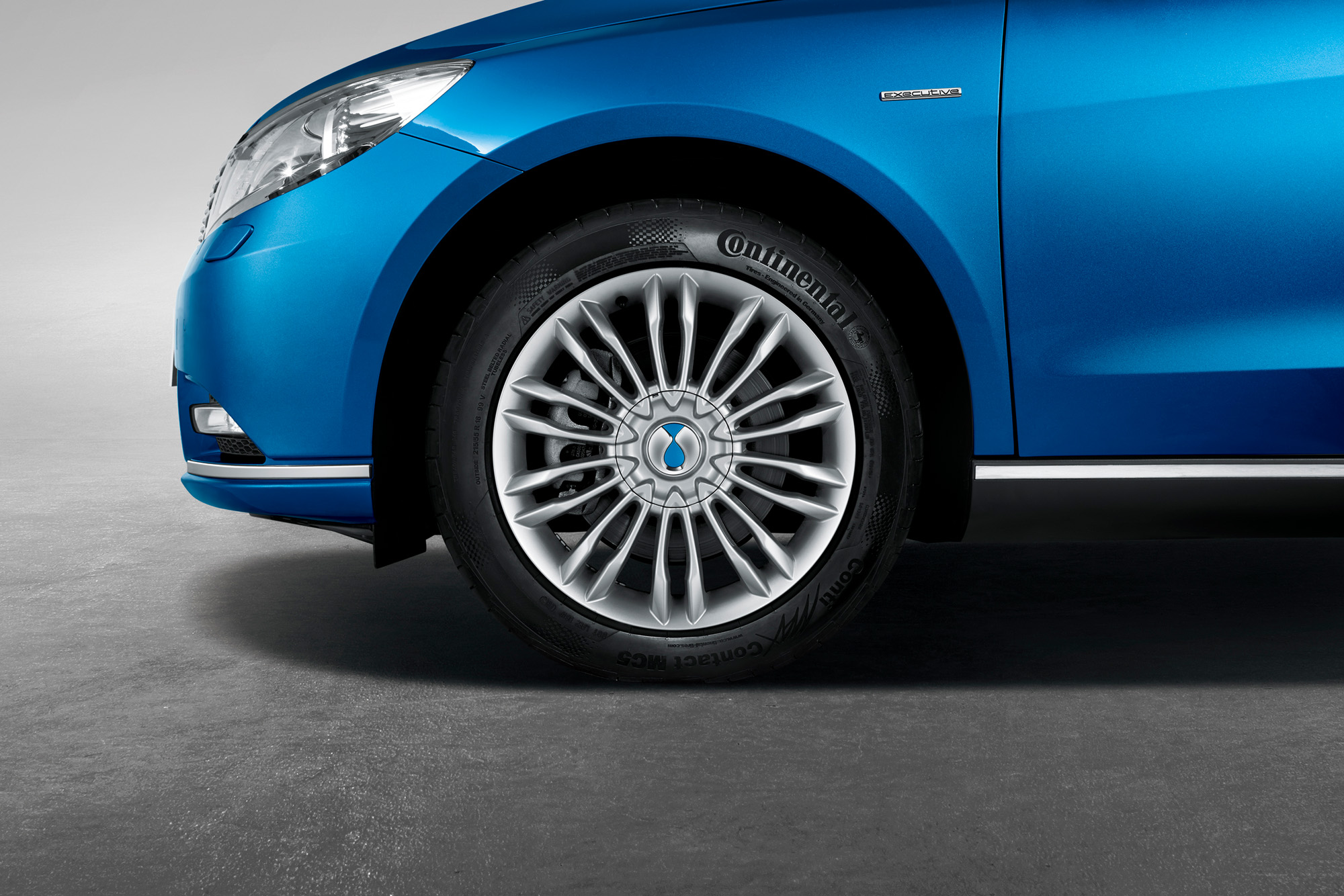 新能源汽車板塊強(qiáng)勢 逾13億元大單追捧8只概念股