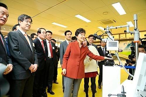 韓國政府大力扶植高新產業 智能汽車成“潛力股” 韓國政府大力扶植高新產業 智能汽車成“潛力股”