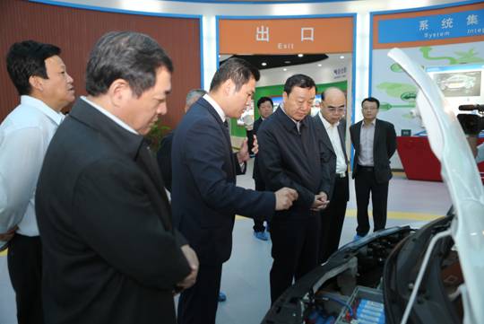 山東省副省長張務鋒蒞臨奧冠 綠色能源受贊