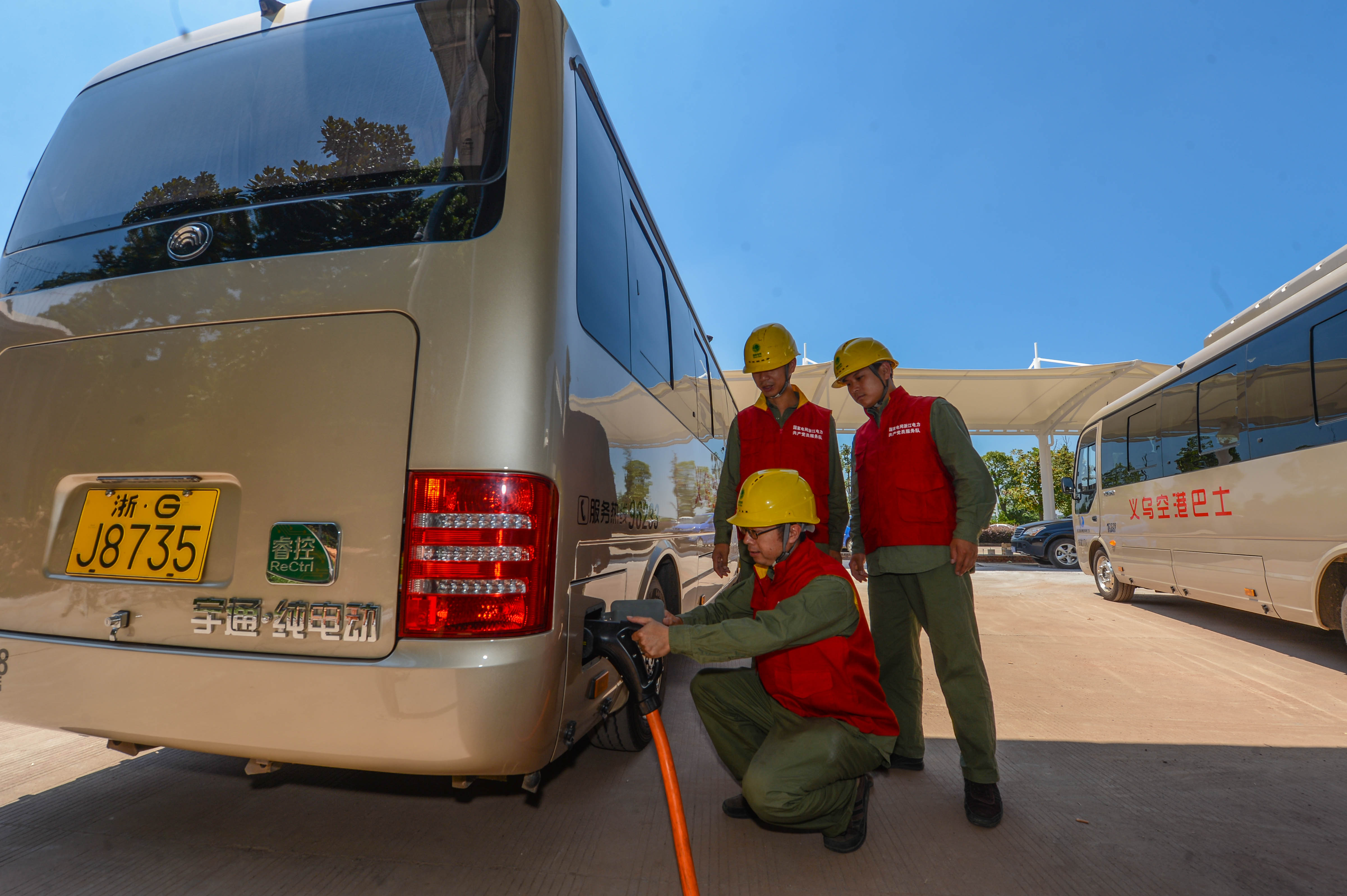 歐陽明高:2020年中國新能源汽車銷量將達200萬輛 歐陽明高:2020年中國新能源汽車銷量將達200萬輛