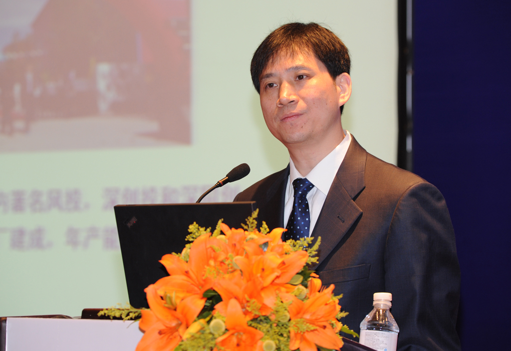 白厚善董事長(zhǎng)照片.jpg 第五屆(2015年度)中國(guó)電池行業(yè)年度人物:白厚善 白厚善董事長(zhǎng)照片.jpg 第五屆(2015年度)中國(guó)電池行業(yè)年度人物:白厚善