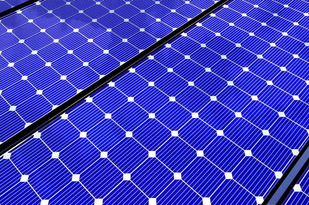 晶體硅與薄膜發(fā)電 誰是未來太陽能電池王者？