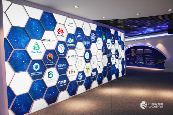 鋰電新能源產業鏈調研團拜訪石墨烯創新產業園