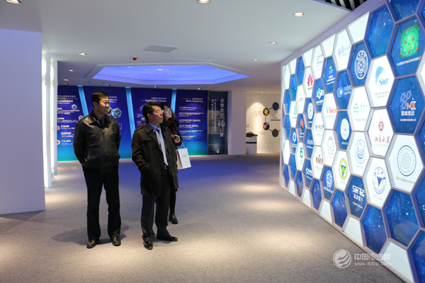 鋰電新能源產業鏈調研團拜訪石墨烯創新產業園