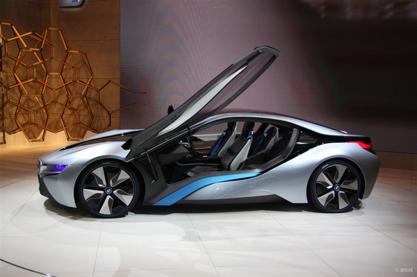 寶馬電動汽車或堅持三元鋰電池路線  超越特斯拉？