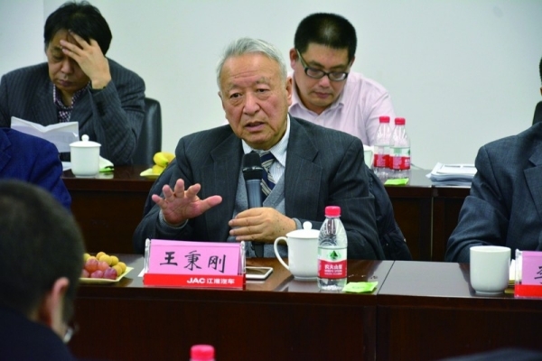 王秉剛：自主新能源車企必須儲備混合動力技術