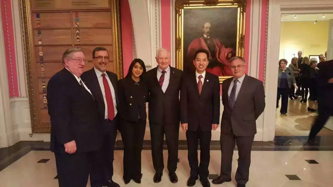 加拿大首席科學(xué)家陳忠偉教授