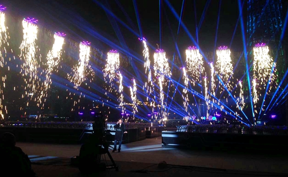 傳大疆2015年凈利2.5億美元 CEO否認(rèn)啟動(dòng)融資