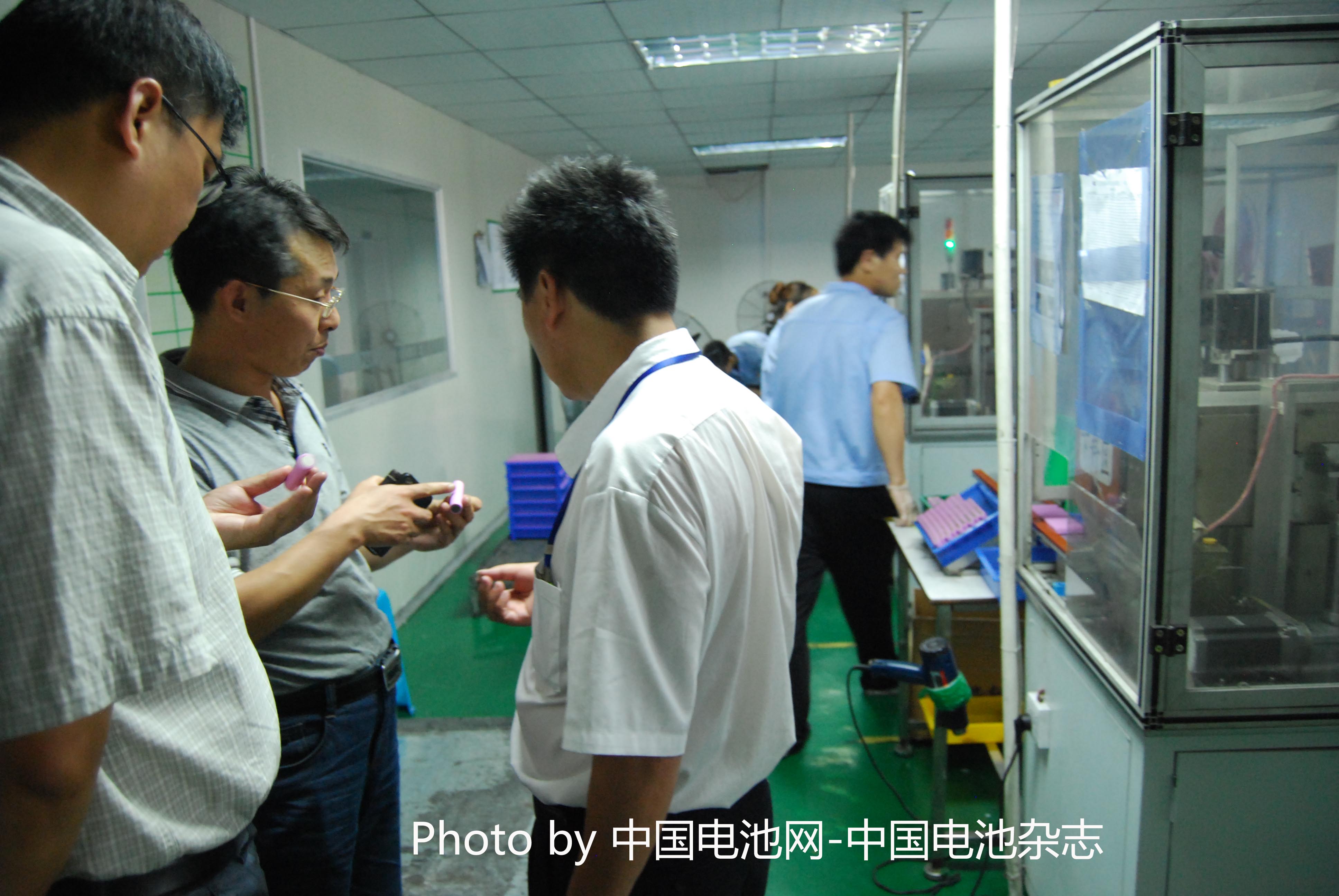 中國電池網(wǎng)一行在江西福斯特集團調(diào)研