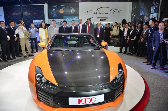 康得集團全球首發碳纖維輕量化整體解決方案 康得集團全球首發碳纖維輕量化整體解決方案