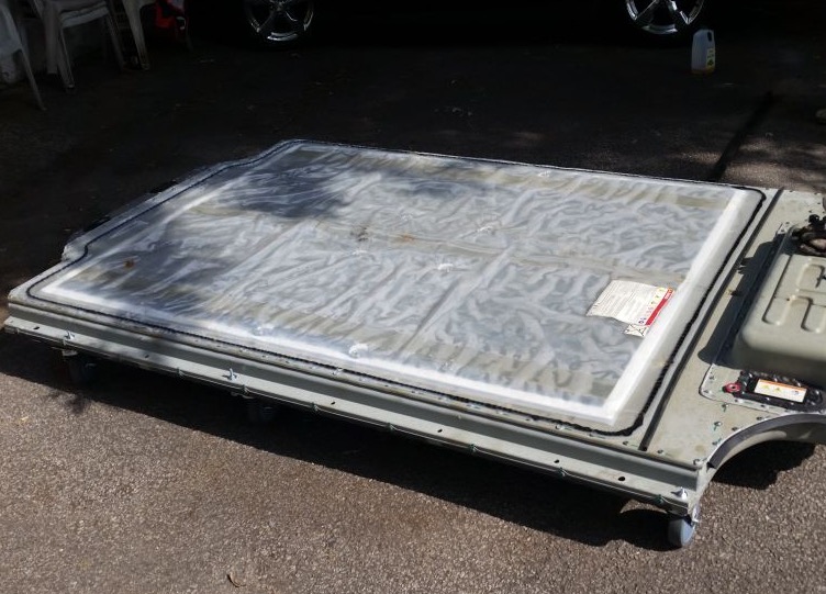 Model 3電池組細節曝光 業內稱利潤有限