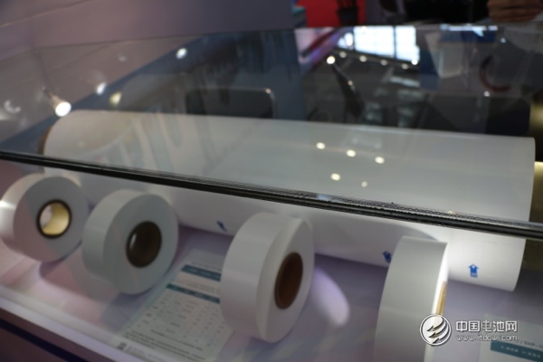 湖南中鋰亮相CIBF2016 主推高端動力鋰電池濕法隔膜產(chǎn)品