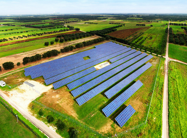 IHS近日預計全球光伏市場的年裝機量在2016年將會增長17％