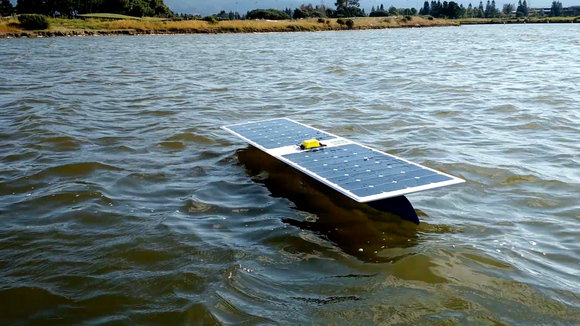 美國科學家研發無人駕駛船只 太陽能供電