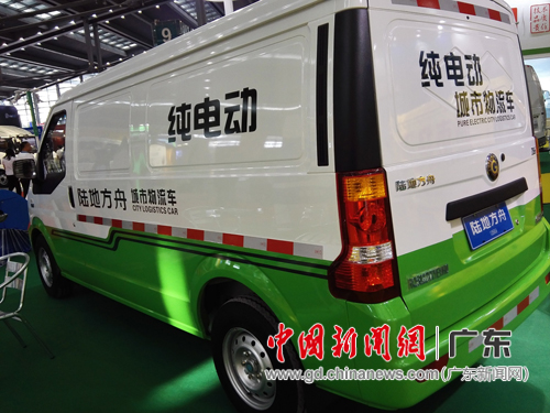 深圳上牌電動物流車達(dá)8270輛 路邊停車首小時免費