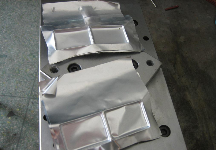 新能源汽車爆發增長 鋁塑膜望接力鋰電池炒作