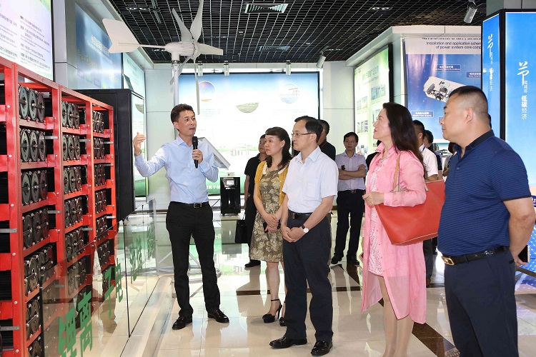 廣西來賓市市長雷應敏一行蒞臨銀隆新能源