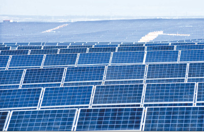 中民投在寧夏鹽池縣投資建設的新能源綜合示范區項目。