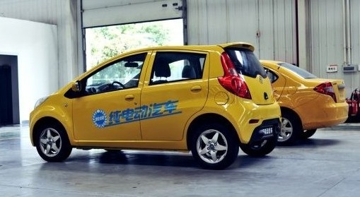 機動車環保檢驗合格標志取消 純電動汽車免尾氣檢驗