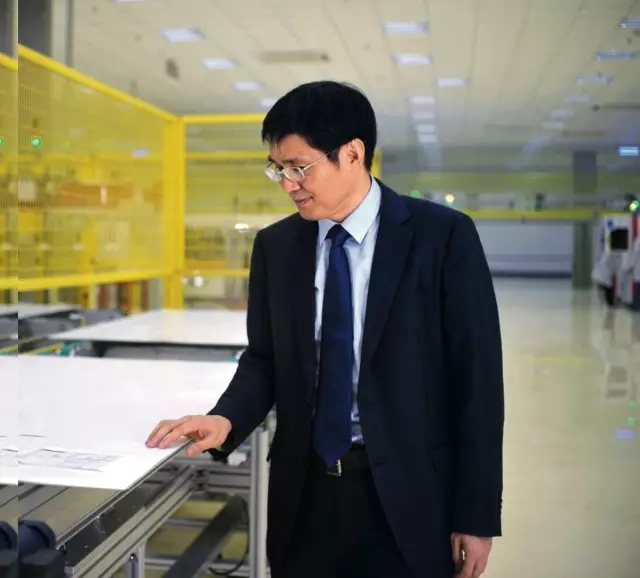 鐘寶申2010年加入隆基股份后，負責整個公司的戰略