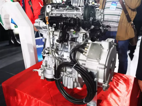 現場展出的増程器發動機