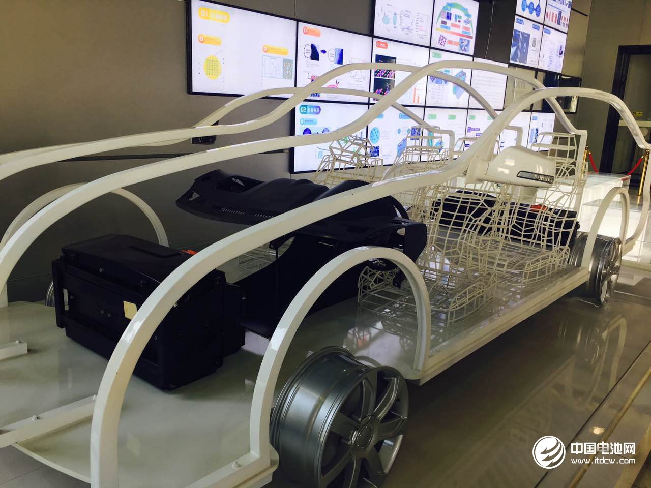 我國動力電池產能已超1000億瓦時 行業(yè)洗牌勢在必行 