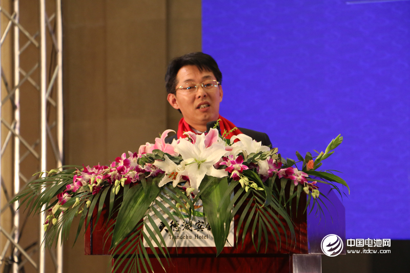 中國電池網(wǎng)創(chuàng)始人/董事長、電池百人會(huì)理事長/秘書長于清教發(fā)表總結(jié)致辭