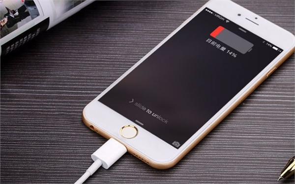 國內(nèi)移動電源生產(chǎn)商已超5000家 盤點2016年市場5大演進(jìn)趨勢 國內(nèi)移動電源生產(chǎn)商已超5000家 盤點2016年市場5大演進(jìn)趨勢